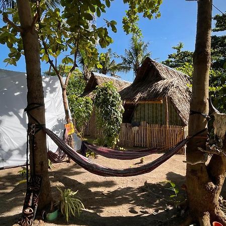 Tribal Huts Community Hostel Daanbantayan Екстериор снимка