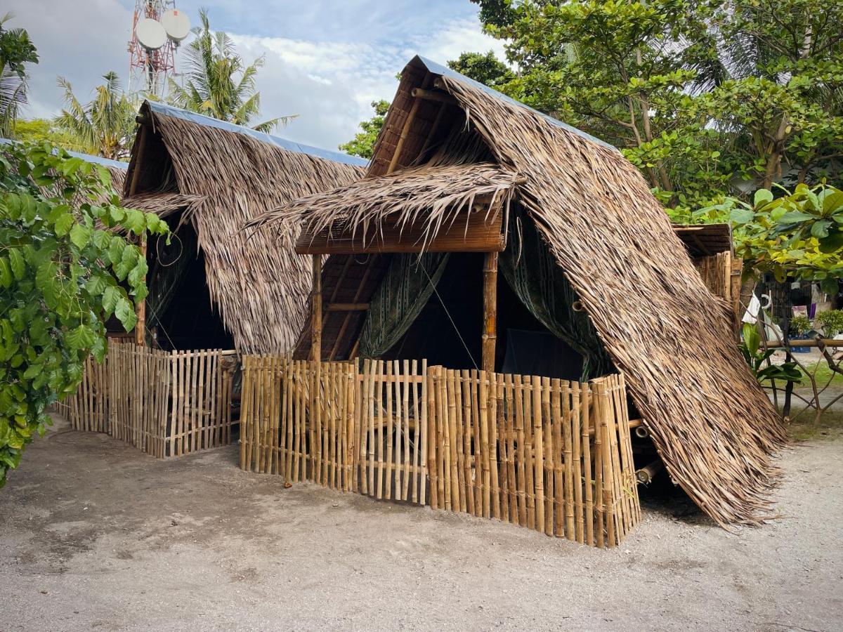 Tribal Huts Community Hostel Daanbantayan Екстериор снимка