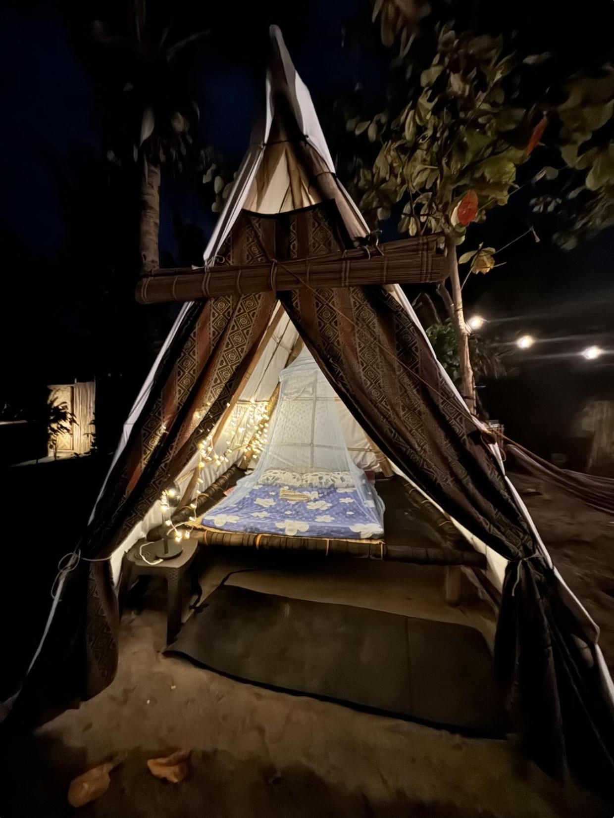 Tribal Huts Community Hostel Daanbantayan Екстериор снимка