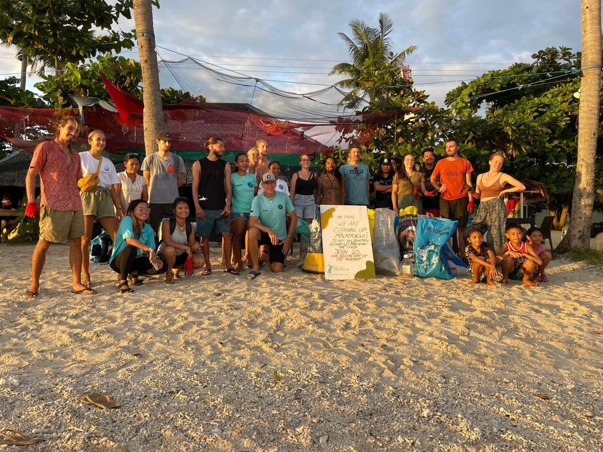 Tribal Huts Community Hostel Daanbantayan Екстериор снимка