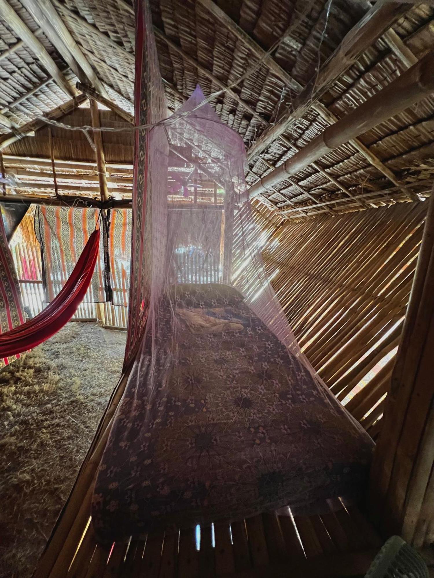Tribal Huts Community Hostel Daanbantayan Стая снимка