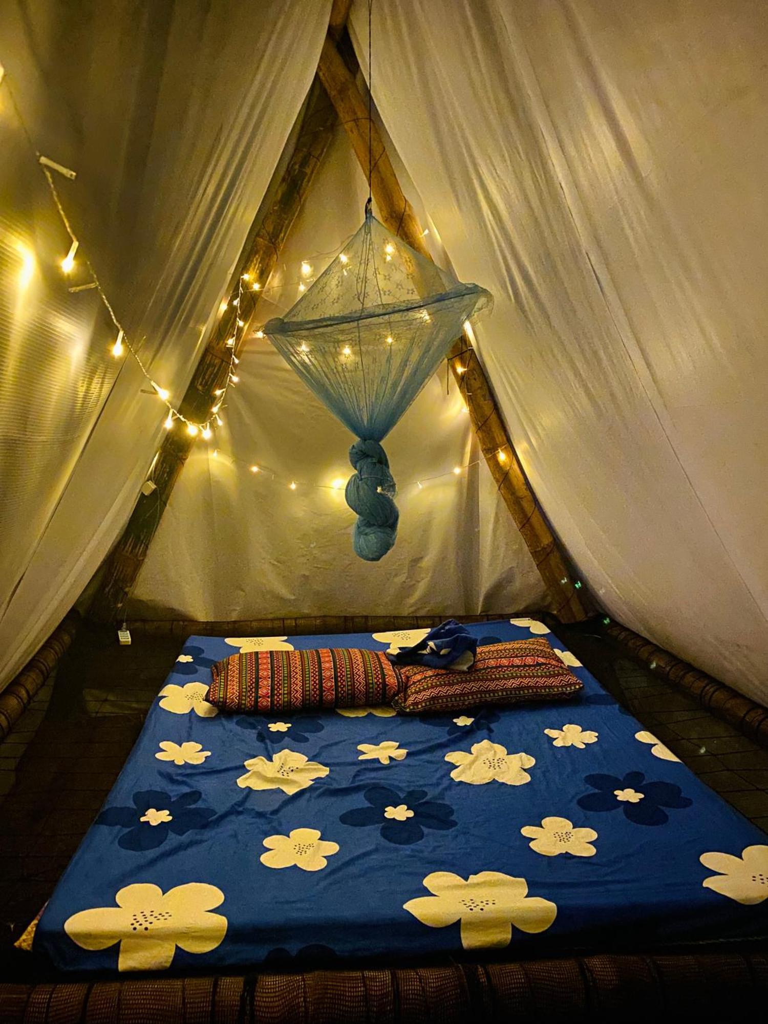 Tribal Huts Community Hostel Daanbantayan Стая снимка