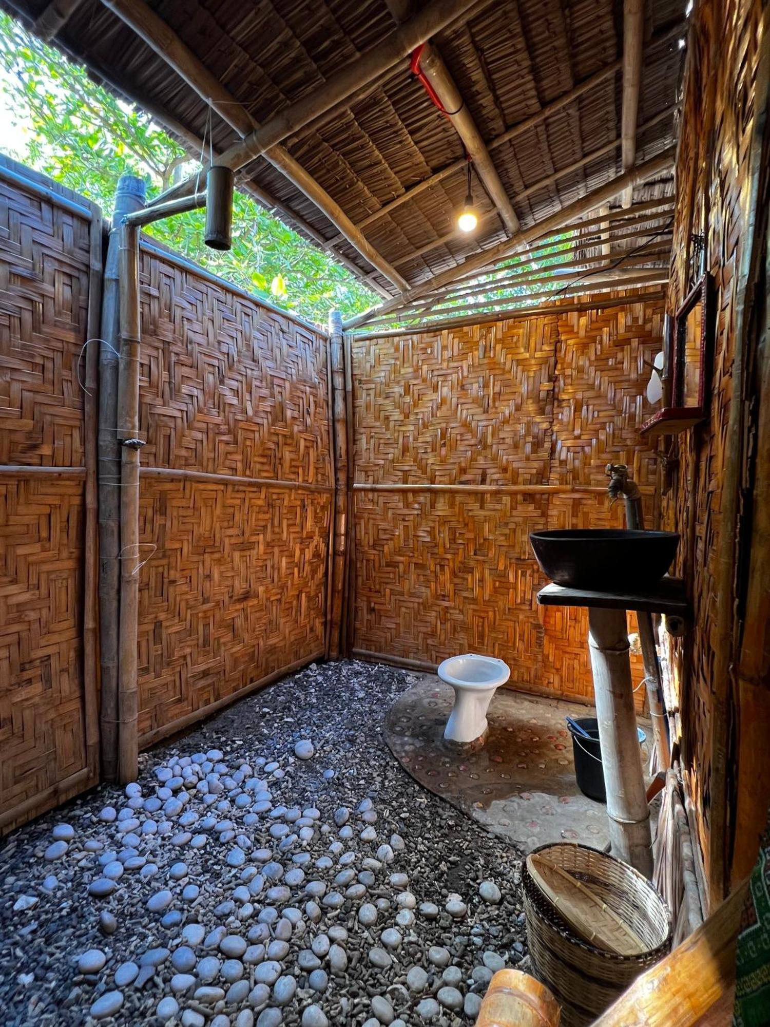 Tribal Huts Community Hostel Daanbantayan Стая снимка