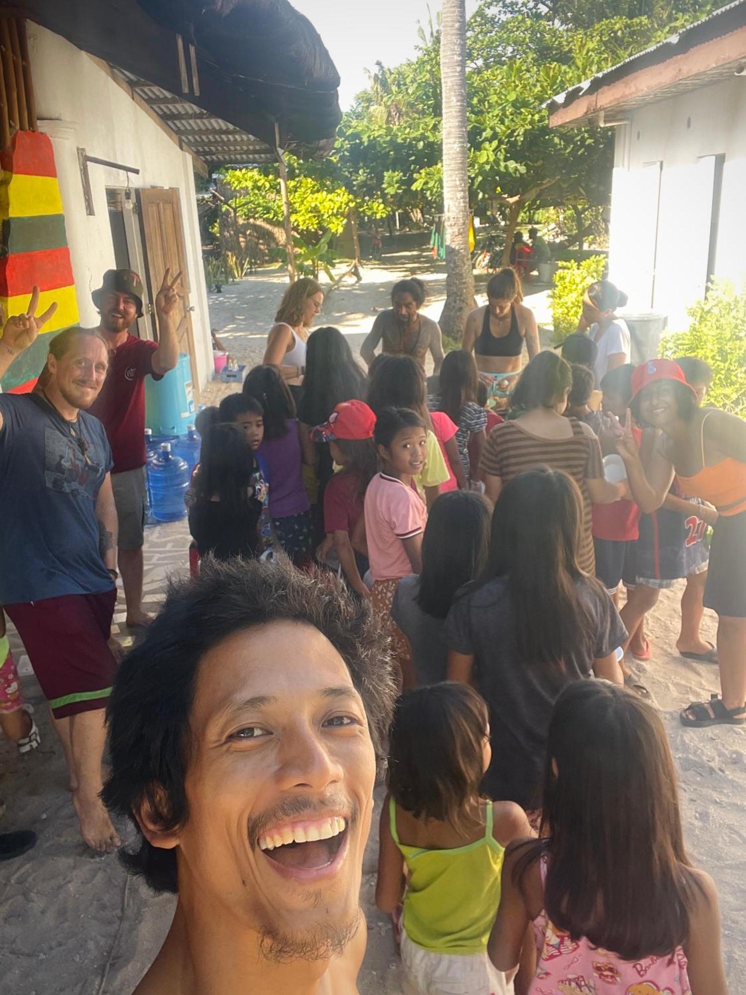 Tribal Huts Community Hostel Daanbantayan Екстериор снимка